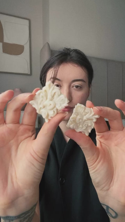 Acanthus Earrings | Pearl